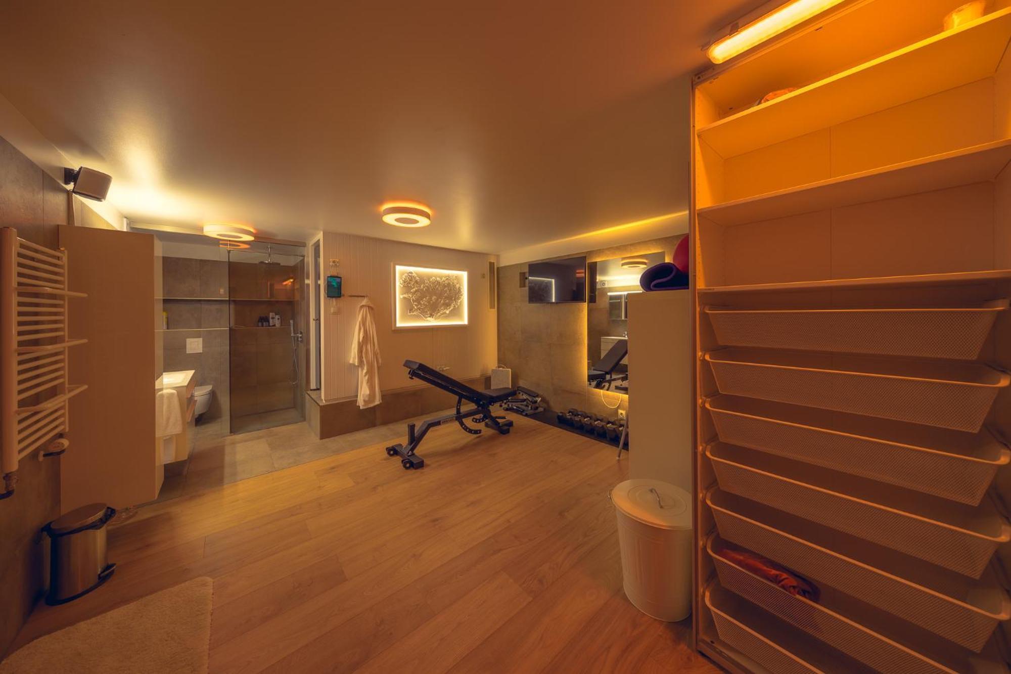 Smart Luxury - Private Gym, Hot Tub & Sauna Keflavík Dış mekan fotoğraf